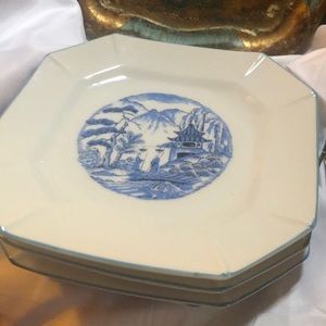 Beautiful luncheon set Blue Willow w/ 4 tea cups and 4 salad plates Japan